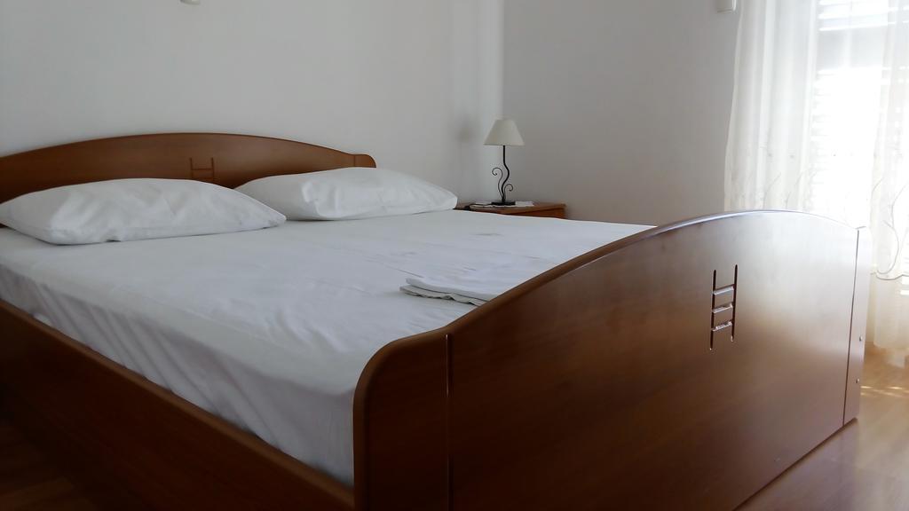 Guest House Karevic Hvar Town Bagian luar foto