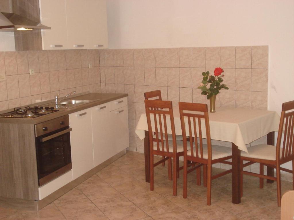 Guest House Karevic Hvar Town Ruang foto